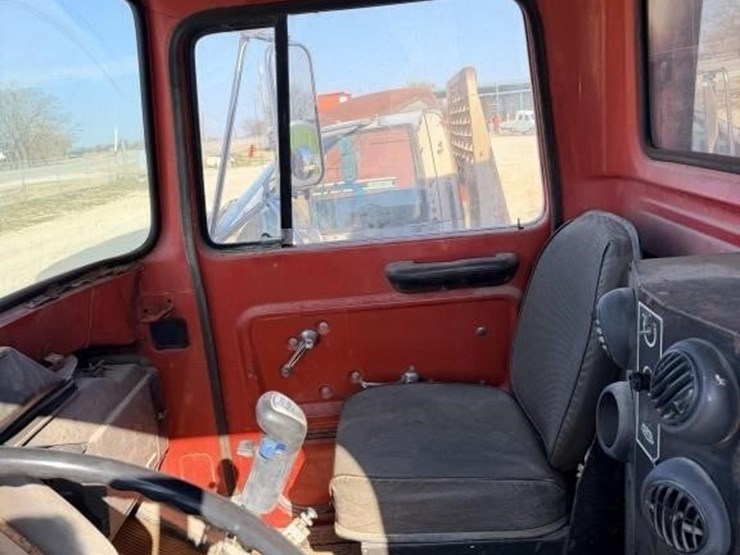 ford-8000-image-18