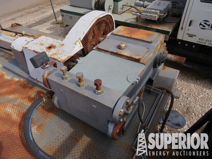 2011-international-7400-image-6