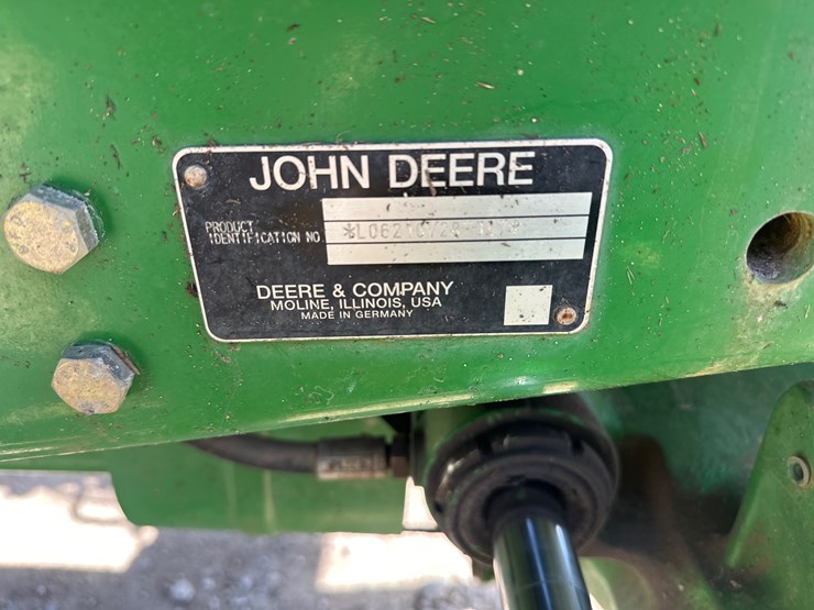 2000-john-deere-6210-image-22