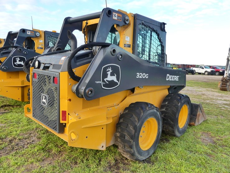 2024-deere-320g-image-3