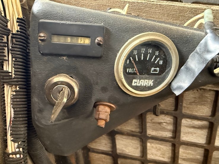 bobcat-743b-image-12