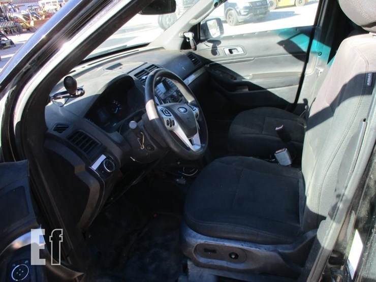 2015-ford-explorer-image-7