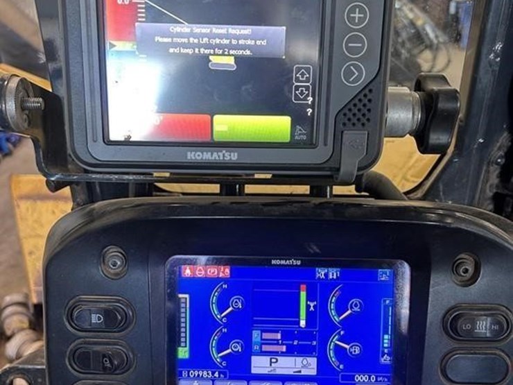 2017-komatsu-d61pxi-image-31