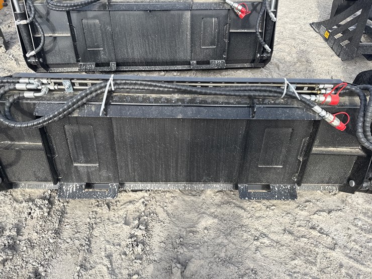 #2087-•-unused-giyi-kh72-70"-skid-steer-4-in-1-bucket-inv#-42026-image-5