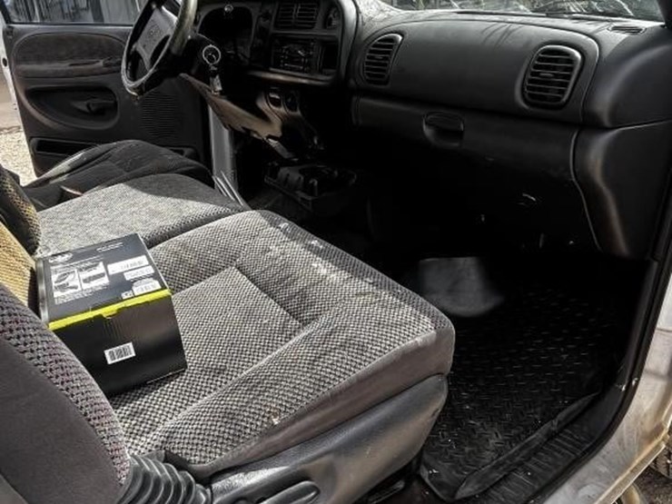 2000-dodge-ram-2500-image-24