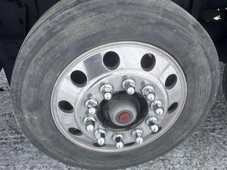 1997-peterbilt-357-image-32