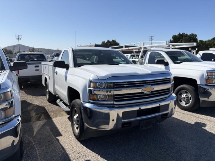2016-chevrolet-2500-image-4