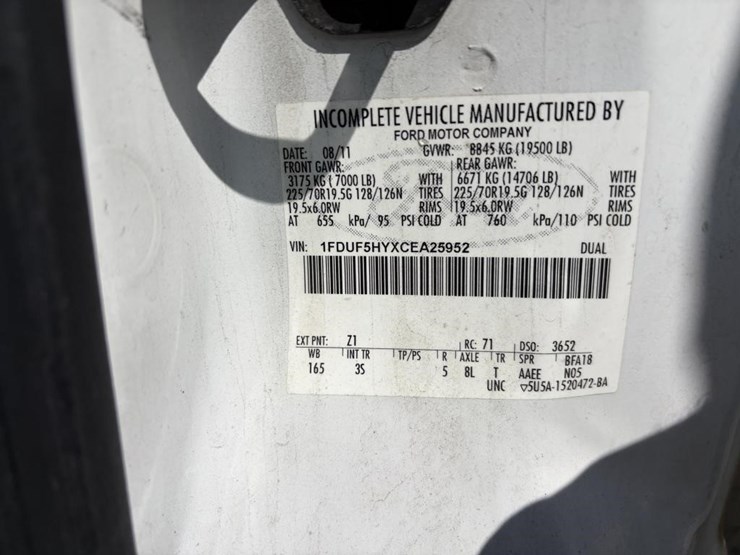 2012-ford-f550-xlt-sd-image-16