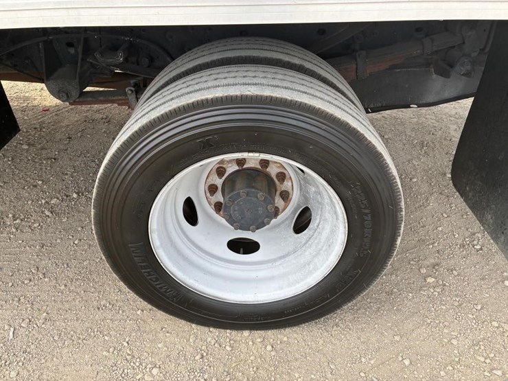 2016-ford-f550-xlt-image-8