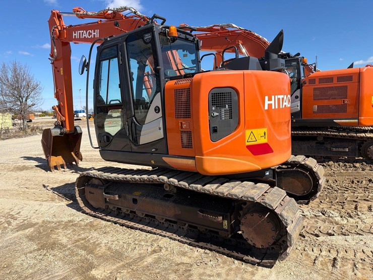 2020-hitachi-zx135us-6-image-6