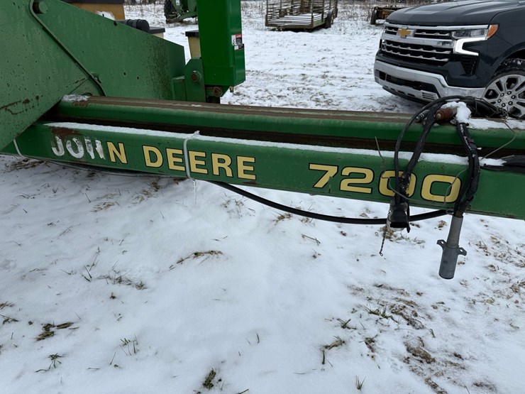 john-deere-7200-image-15