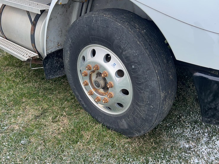 2005-international-8600-image-10