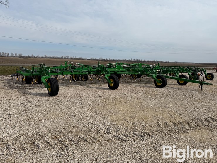 2018-john-deere-2230fh-image-3