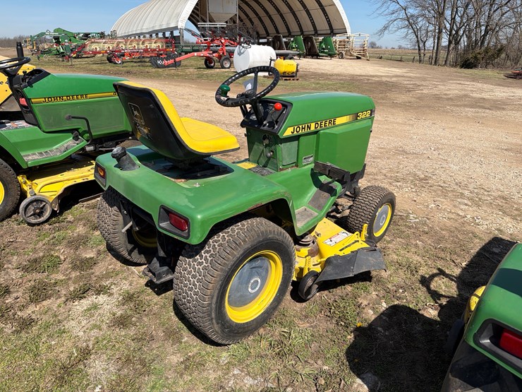 john-deere-322-image-6