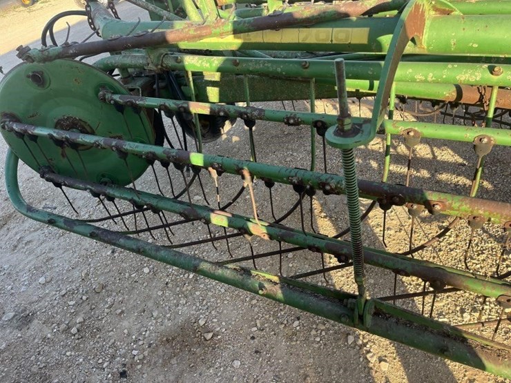 john-deere-700-image-7