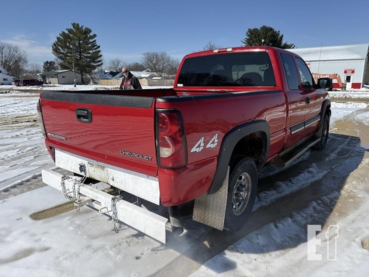 2004-chevrolet-2500-image-5