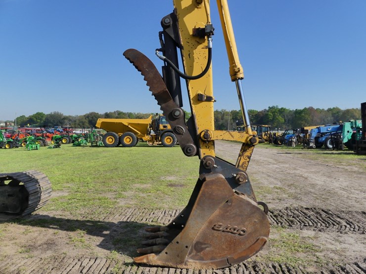 komatsu-pc138us-image-8