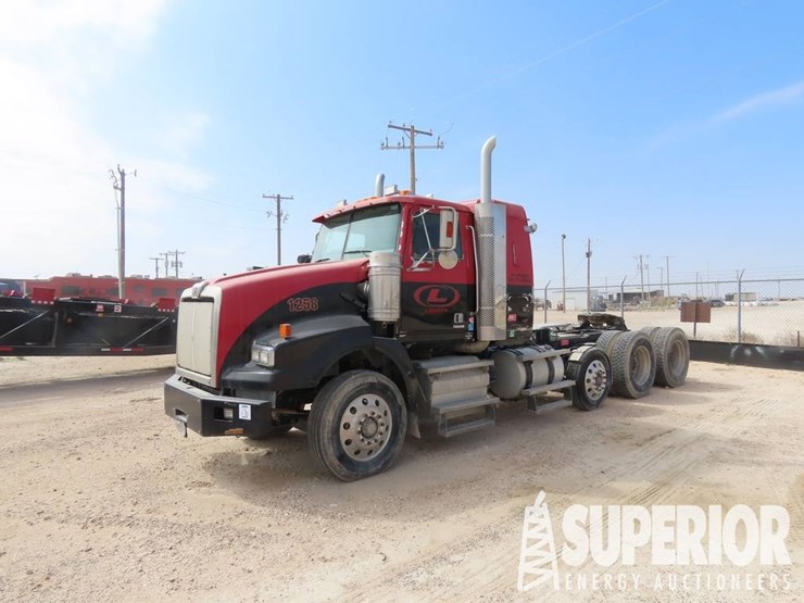 2014-western-star-4900-image-1