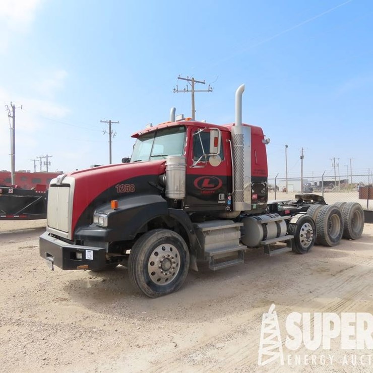 2014 WESTERN STAR 4900