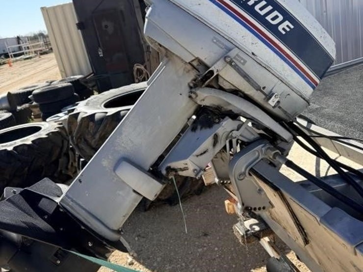 l3---1983-basstracker-boat-image-6