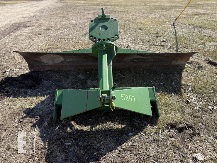 john-deere-73-image-2