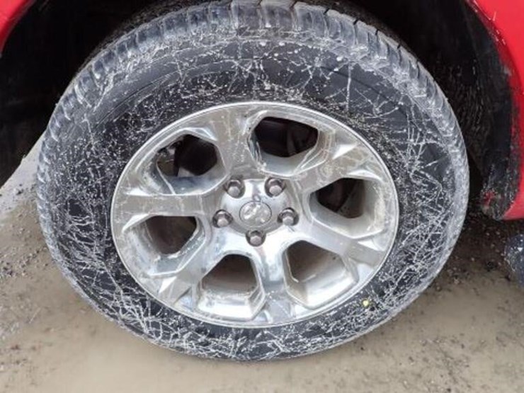 2018-ram-1500-laramie-image-56