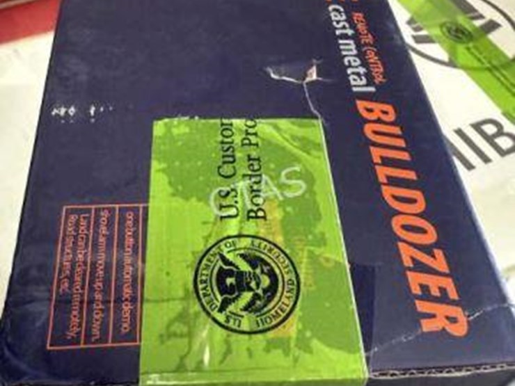 #123-•-die-cast-remote-control-bulldozer-image-2