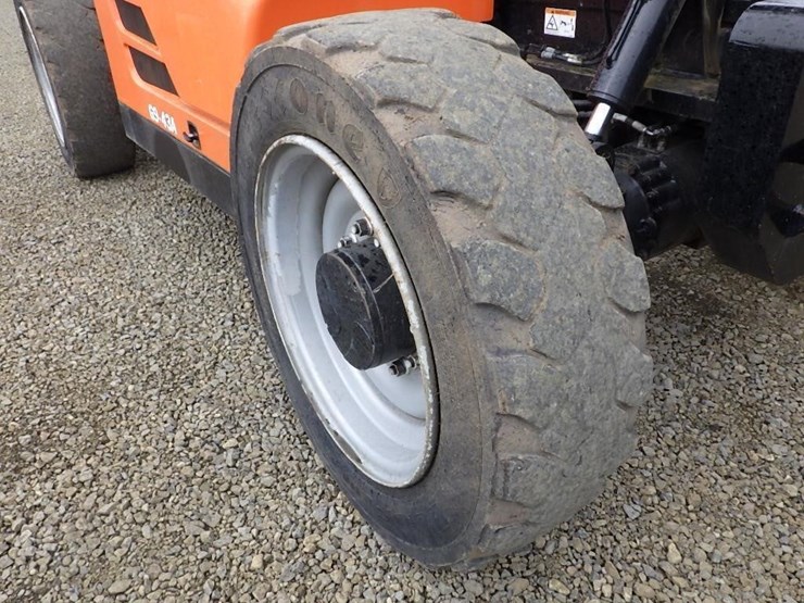 2013-jlg-g9-43a-image-15