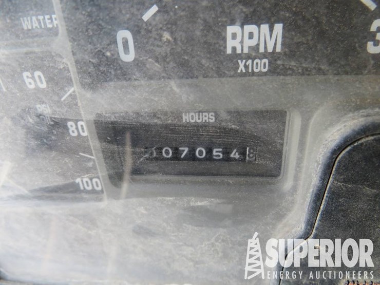 international-f2574-image-18