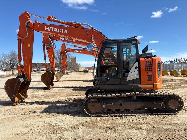 2020-hitachi-zx135us-6-image-1