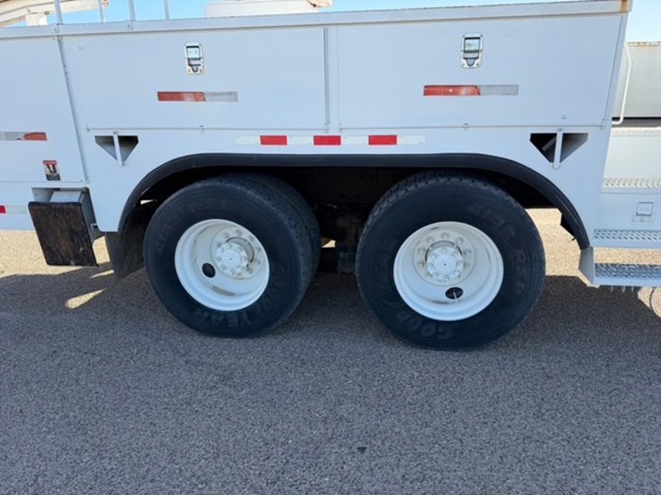 2010-international-workstar-7400-image-5