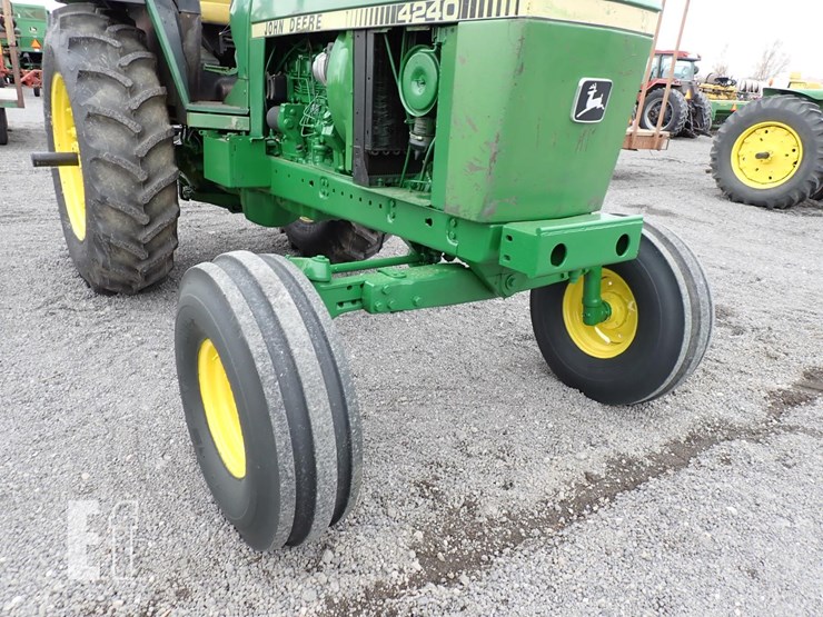 john-deere-4240-image-17