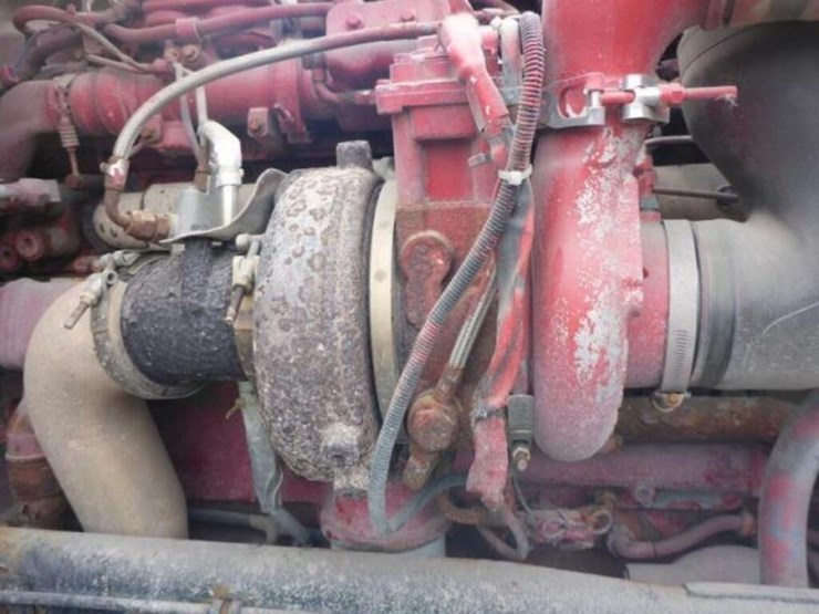 2015-peterbilt-367-image-23