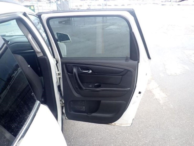 2015-chevrolet-traverse-image-46