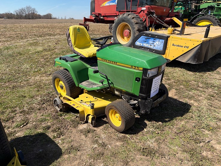 john-deere-425-image-1