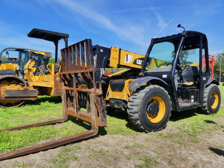 2018-caterpillar-th255c-image-1