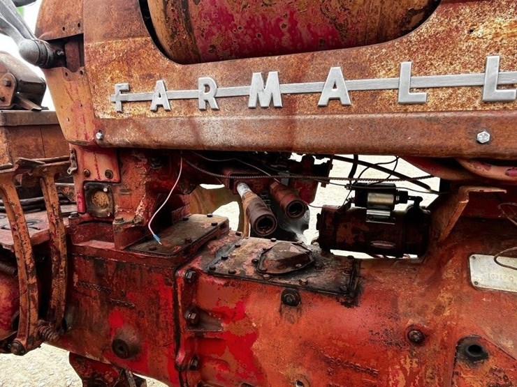 l2---farmall-350-l.p.-gas-image-13