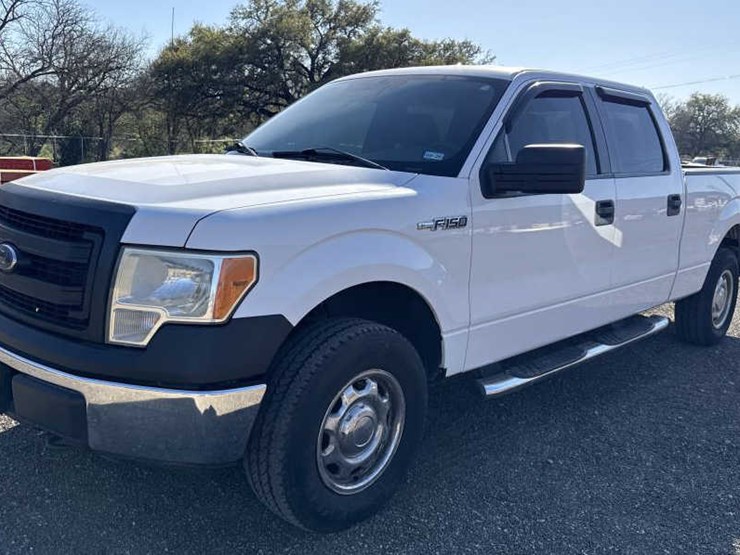 2013-ford-f150-xl-image-1