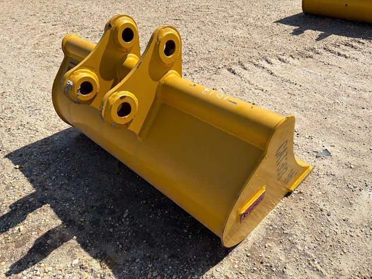 caterpillar-303-image-3