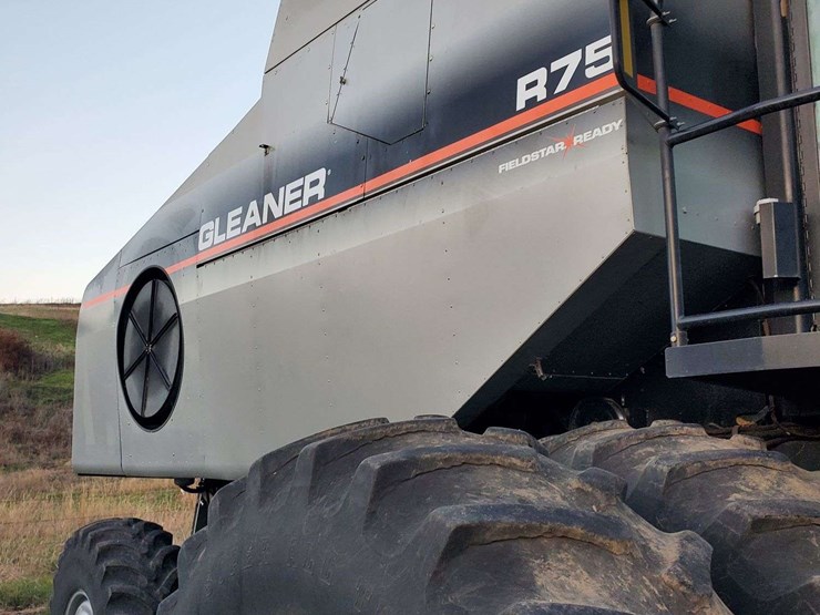 2005-gleaner-r75-image-13
