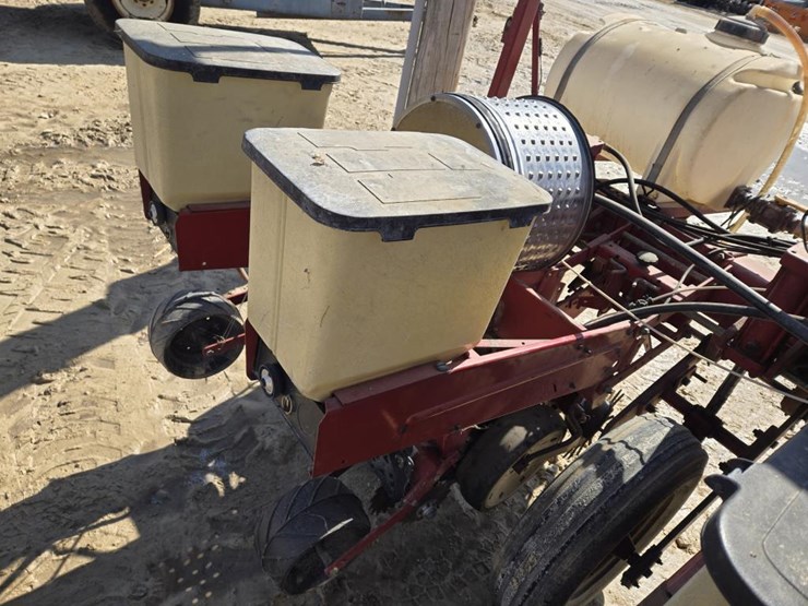 international-955-image-9