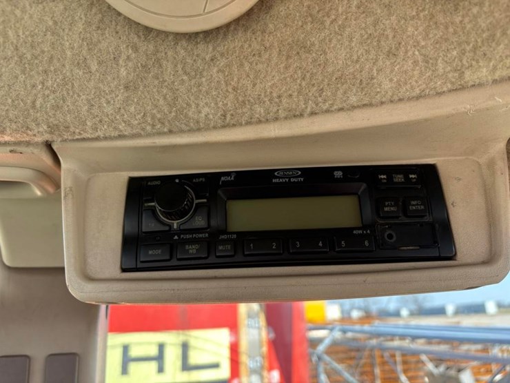 john-deere-6115d-image-17