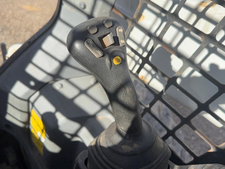 2021-bobcat-s76-image-8