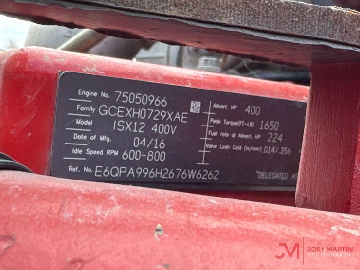 2017-peterbilt-rollback-truck-image-23