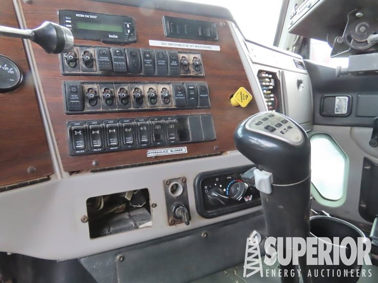 2015-western-star-4900-image-9