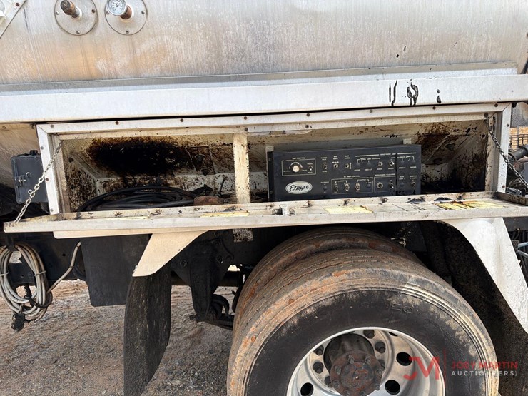 2008-freightliner-tack-truck-image-12