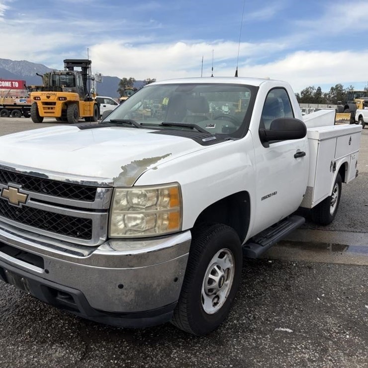 2011 CHEVROLET 2500