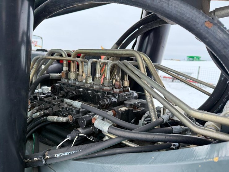 2008-jlg-g10-55a-image-32