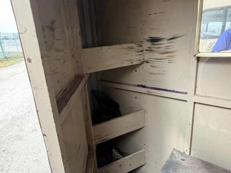 l2---1994-logan-coachman-3-horse-trailer-image-9