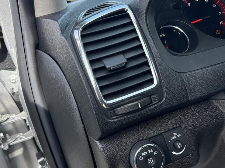 2012-gmc-acadia-image-14